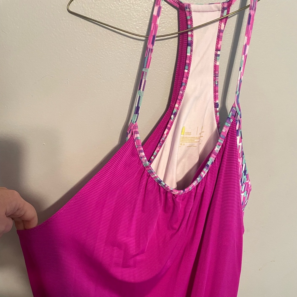 Xl worn once tank with attached sports bra